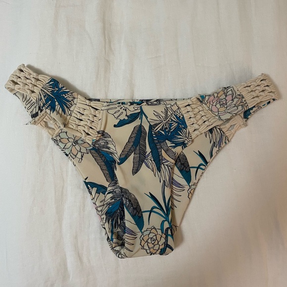 PacSun Other - Floral Bikini Bottom